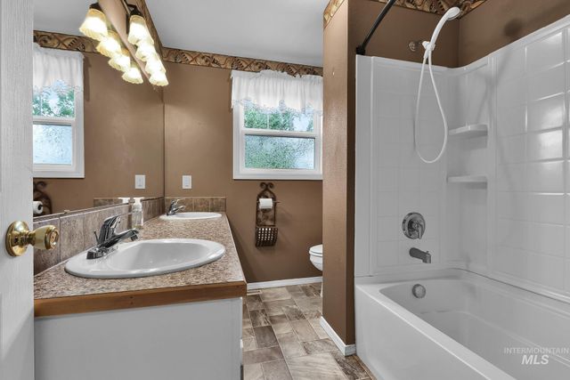 3305 S Beverly St, Boise, ID 83709