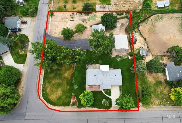3305 S Beverly St, Boise, ID 83709