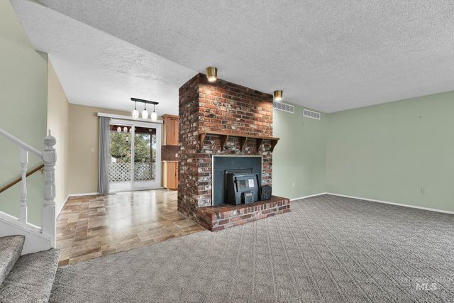 3305 S Beverly St, Boise, ID 83709