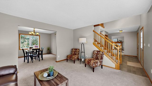 2114 Ponderosa Drive SW, Rochester, MN 55902