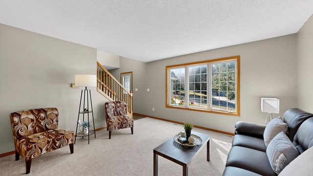 2114 Ponderosa Drive SW, Rochester, MN 55902