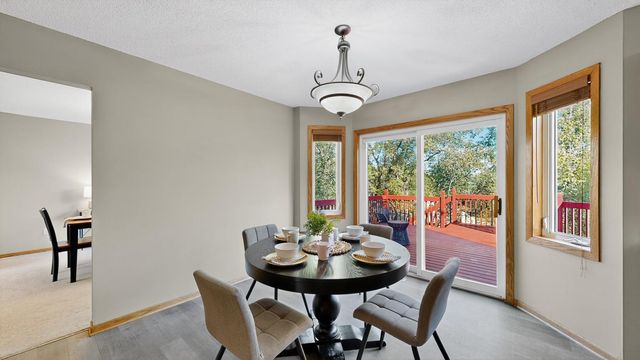 2114 Ponderosa Drive SW, Rochester, MN 55902