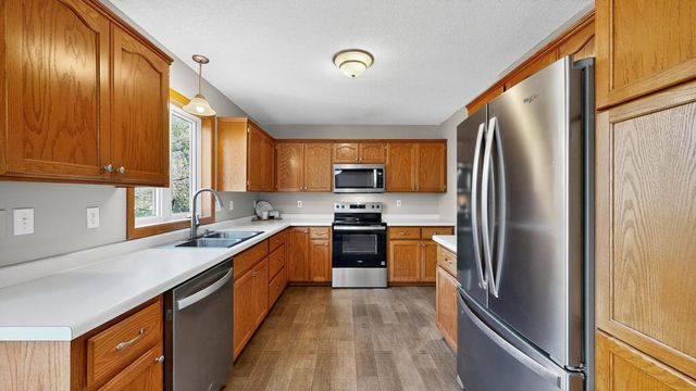 2114 Ponderosa Drive SW, Rochester, MN 55902