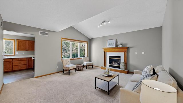 2114 Ponderosa Drive SW, Rochester, MN 55902