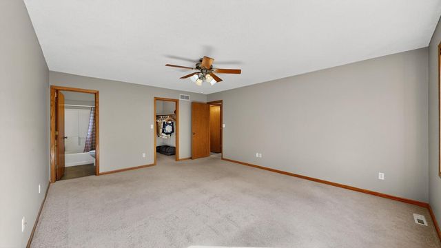2114 Ponderosa Drive SW, Rochester, MN 55902