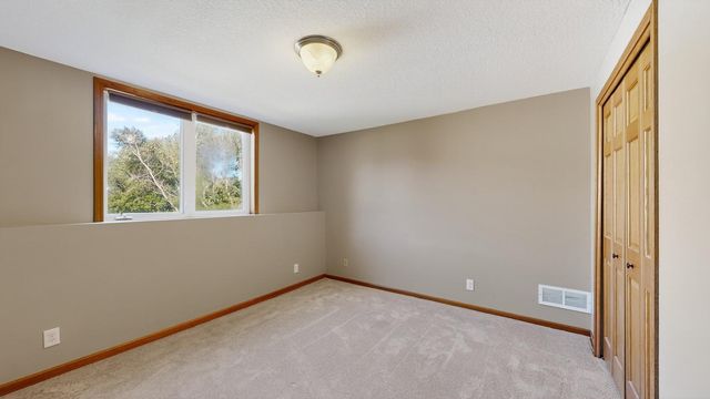 2114 Ponderosa Drive SW, Rochester, MN 55902