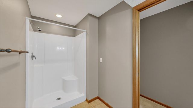 2114 Ponderosa Drive SW, Rochester, MN 55902