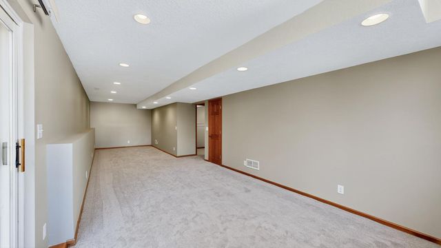 2114 Ponderosa Drive SW, Rochester, MN 55902