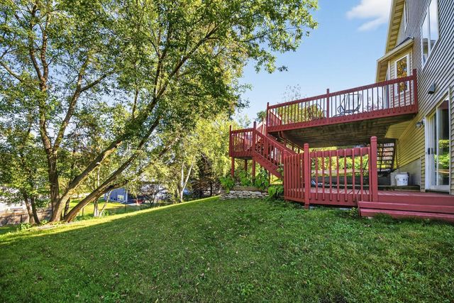 2114 Ponderosa Drive SW, Rochester, MN 55902