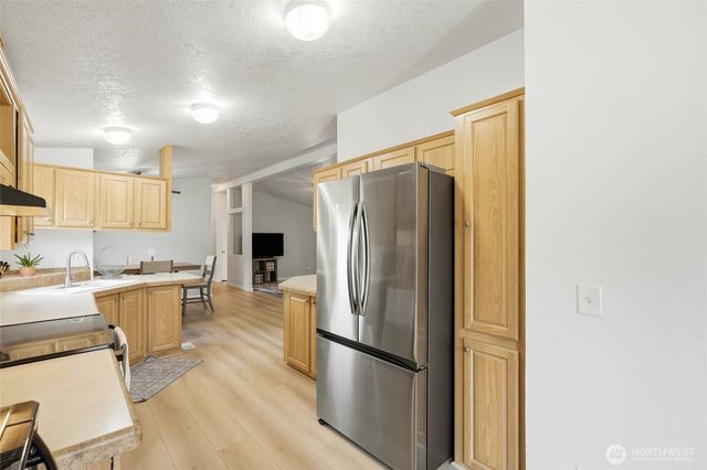 570 Ocean View Drive, Oak Harbor, WA 98277