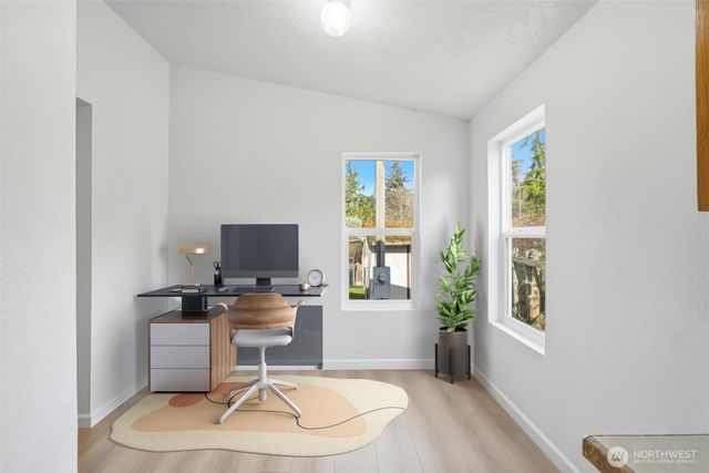 570 Ocean View Drive, Oak Harbor, WA 98277