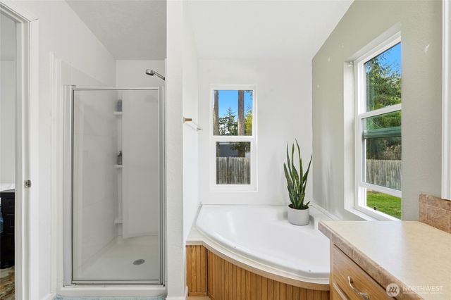 570 Ocean View Drive, Oak Harbor, WA 98277