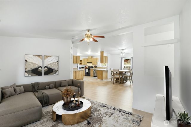 570 Ocean View Drive, Oak Harbor, WA 98277