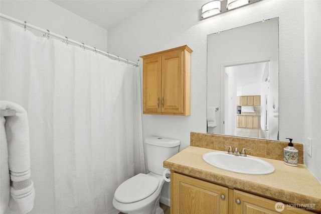 570 Ocean View Drive, Oak Harbor, WA 98277