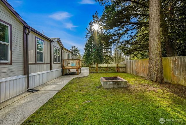 570 Ocean View Drive, Oak Harbor, WA 98277