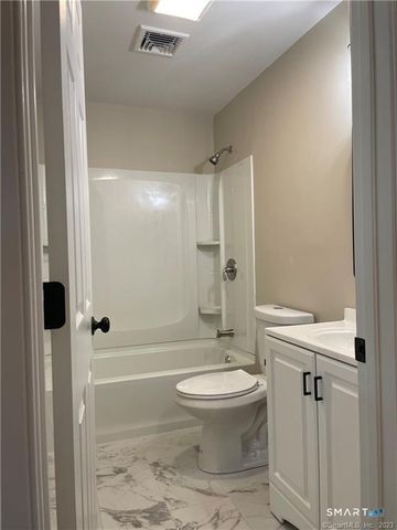 12 Sleepy Hollow Pentway, Ledyard, CT 06335