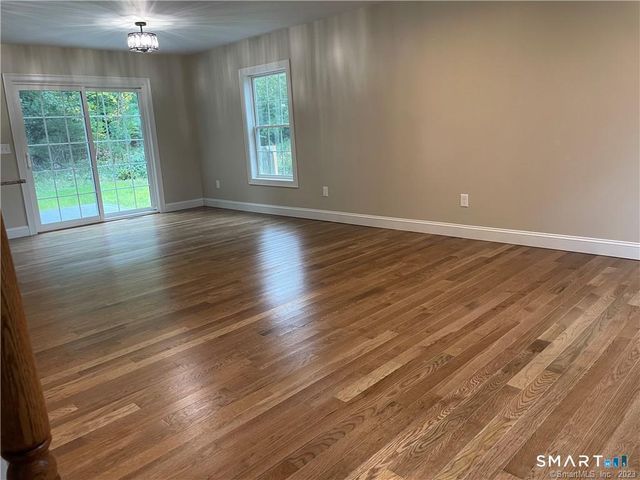 12 Sleepy Hollow Pentway, Ledyard, CT 06335