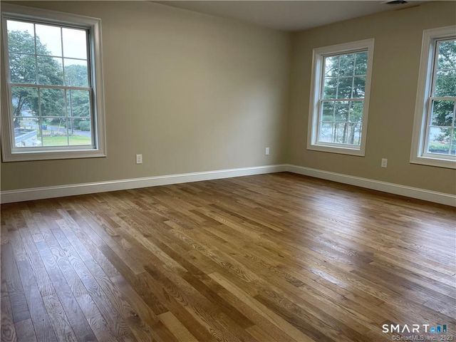 12 Sleepy Hollow Pentway, Ledyard, CT 06335
