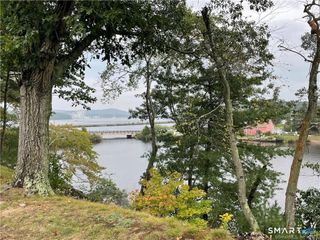 12 Sleepy Hollow Pentway, Ledyard, CT 06335