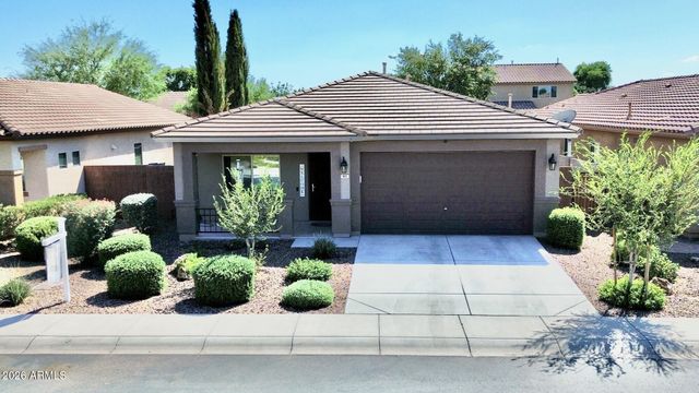 901 W WITT Avenue, San Tan Valley, AZ 85140