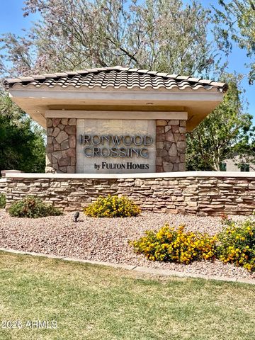 901 W WITT Avenue, San Tan Valley, AZ 85140