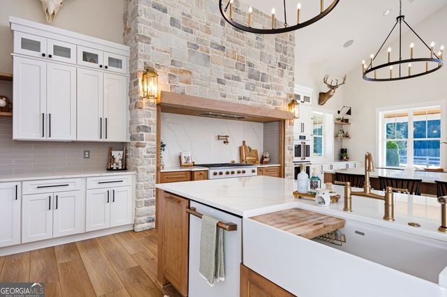 125 Perry Road, Rydal, GA 30171