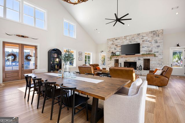 125 Perry Road, Rydal, GA 30171