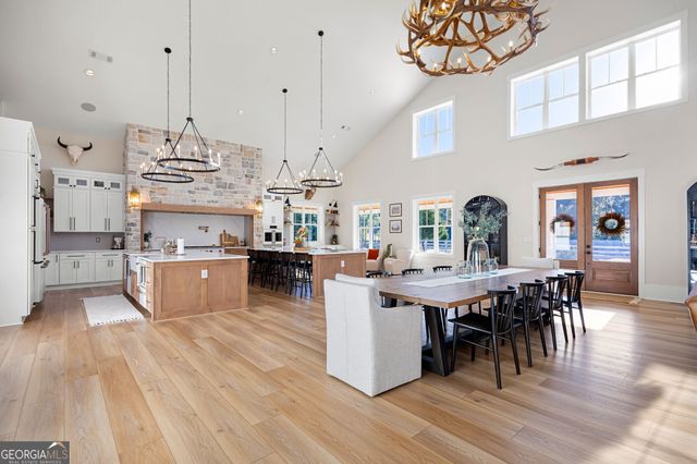 125 Perry Road, Rydal, GA 30171