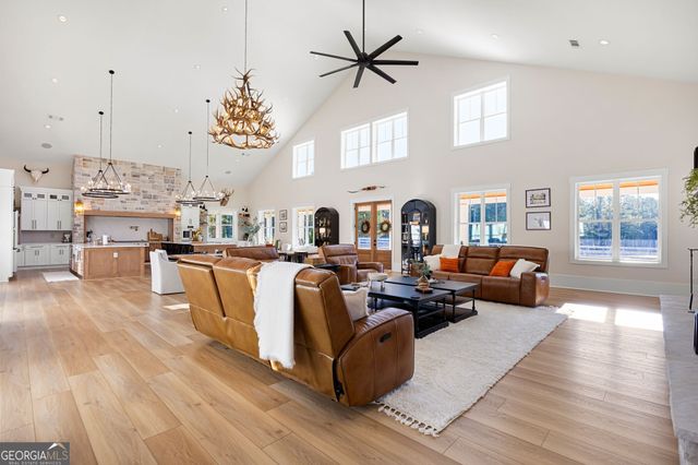 125 Perry Road, Rydal, GA 30171