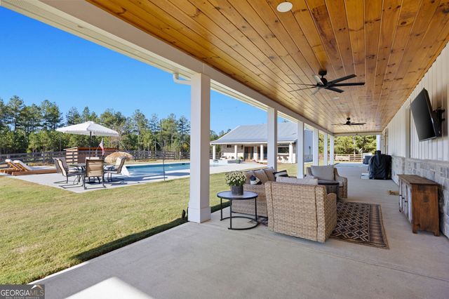 125 Perry Road, Rydal, GA 30171