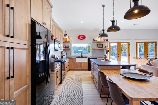 125 Perry Road, Rydal, GA 30171