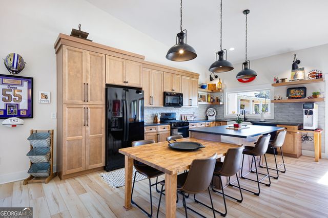 125 Perry Road, Rydal, GA 30171