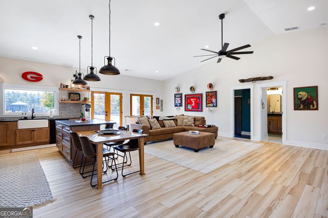 125 Perry Road, Rydal, GA 30171