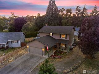 1833 Hawthorne Court, Woodland, WA 98674