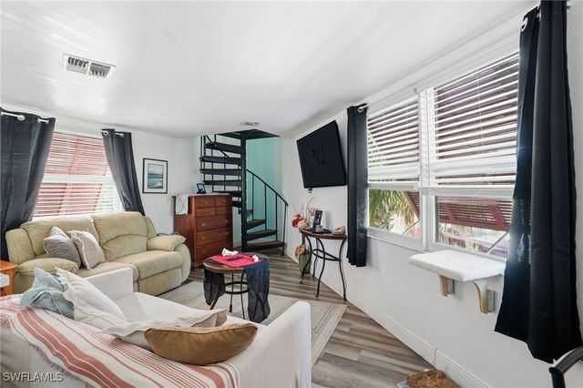 5431 Oak Ridge AVE, Fort Myers Beach, FL 33931