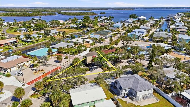 5431 Oak Ridge AVE, Fort Myers Beach, FL 33931
