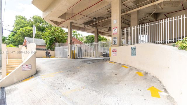 102 SW 6th Ave 401, Miami, FL 33130