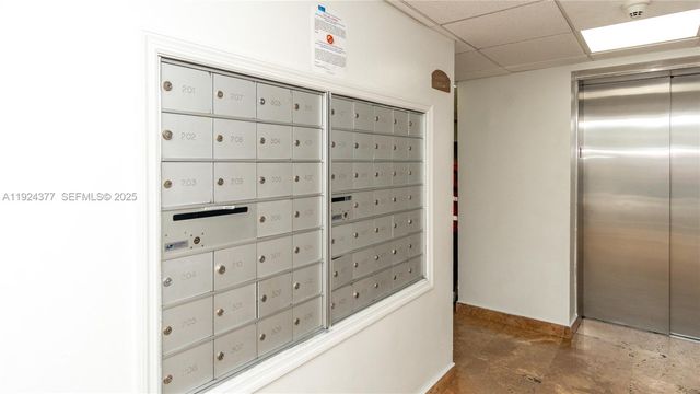 102 SW 6th Ave 401, Miami, FL 33130