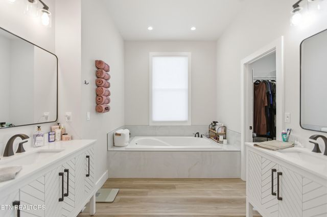 3647 Foshee Rd, Philadelphia, TN 37846