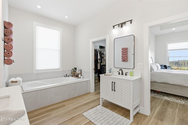 3647 Foshee Rd, Philadelphia, TN 37846