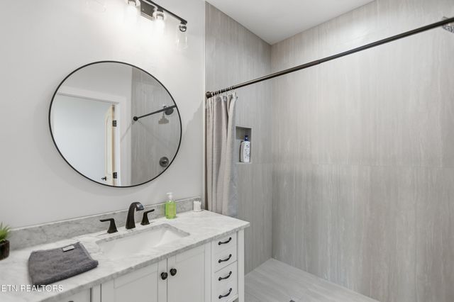 3647 Foshee Rd, Philadelphia, TN 37846