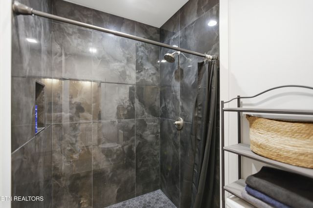 3647 Foshee Rd, Philadelphia, TN 37846