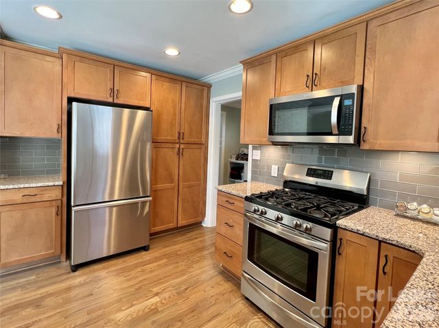 4227 Murrayhill Road, Charlotte, NC 28209