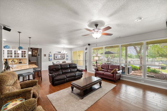 801 Seeton Road, Mansfield, TX 76063