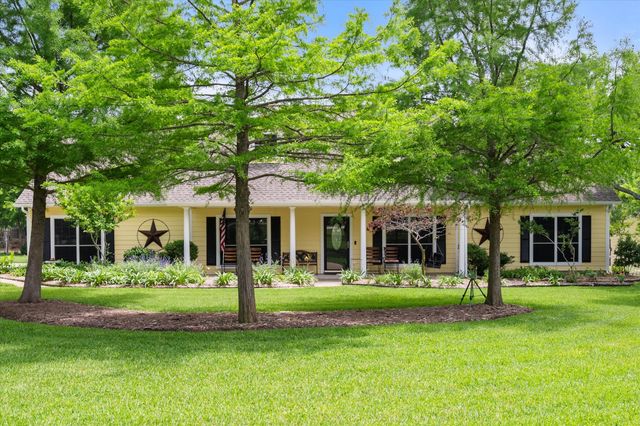 801 Seeton Road, Mansfield, TX 76063
