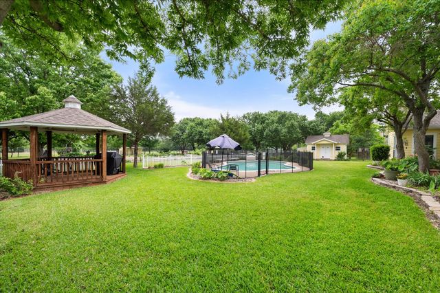 801 Seeton Road, Mansfield, TX 76063