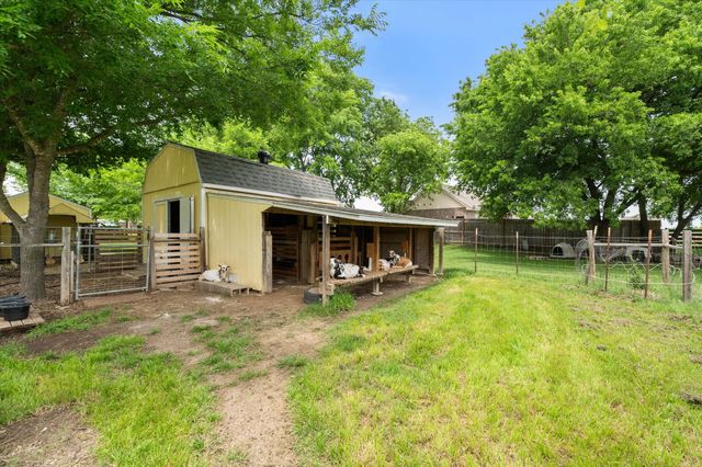 801 Seeton Road, Mansfield, TX 76063