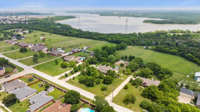 801 Seeton Road, Mansfield, TX 76063