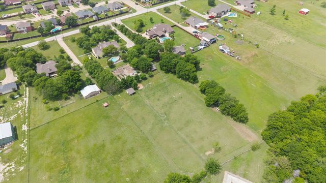 801 Seeton Road, Mansfield, TX 76063