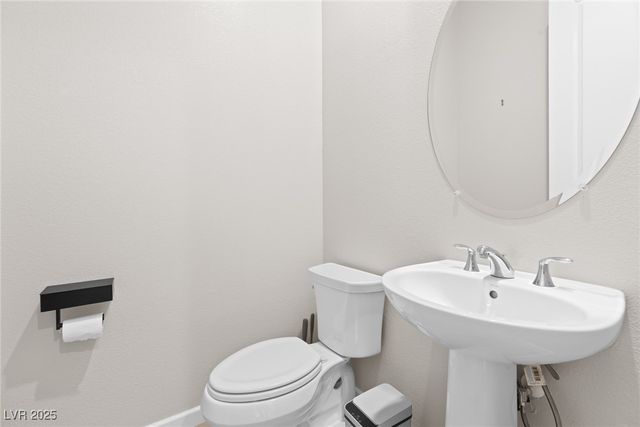 8929 Cassia Winds Street, Las Vegas, NV 89166